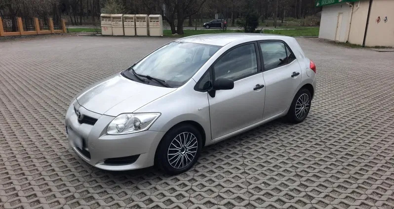 toyota auris szczecin Toyota Auris cena 11900 przebieg: 225000, rok produkcji 2007 z Szczecin